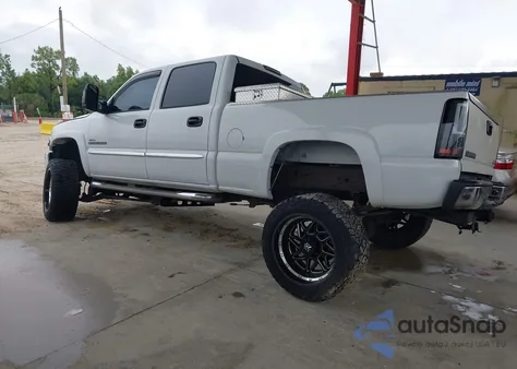 2004 GMC Sierra Slt z USA, uszkodzony, nr VIN 1GTHC23194F111630